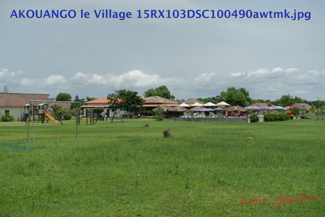 024 AKOUANGO le Village 15RX103DSC100490awtmk.jpg